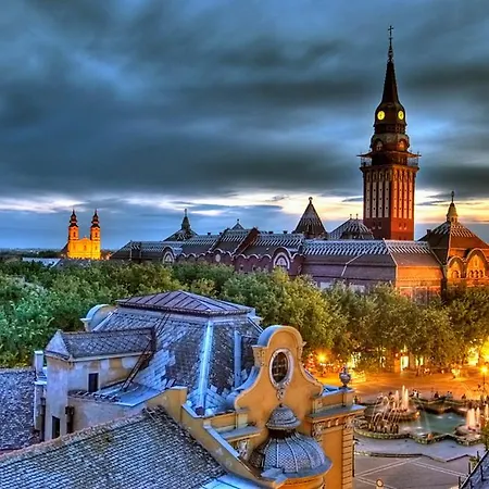 Face 4 Center Apartament *