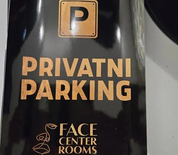 Face 4 Center アパート *